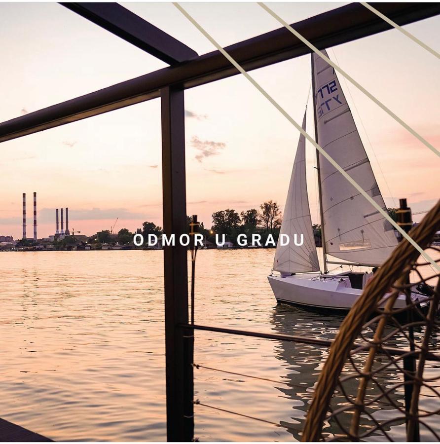 Ada Moment Splav- Kuca Na Reci Beograd- Floating House On Sava River ,Belgrado Exterior foto